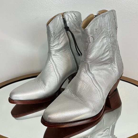 FREE PEOPLE New Frontier Western Bootie in Silver Leather Size 8US / 38EU - Picture 4 of 12